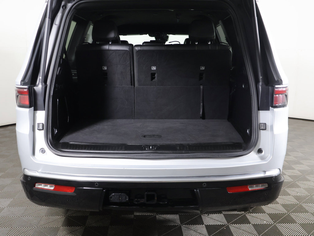 Used 2024 Jeep Wagoneer Series II w/ Flexible Seating Group AWD/4WD image 18