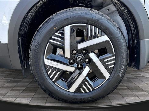 New 2026 Nissan Kicks SV image 12