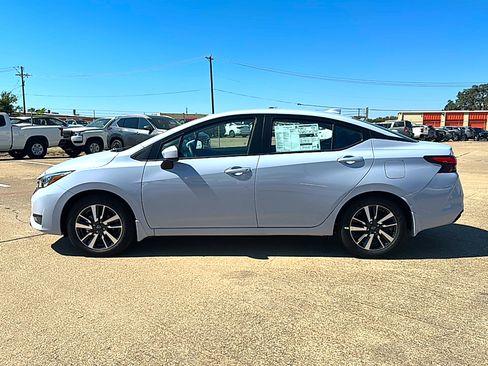 New 2025 Nissan Versa SV w/ Trunk Package image 5