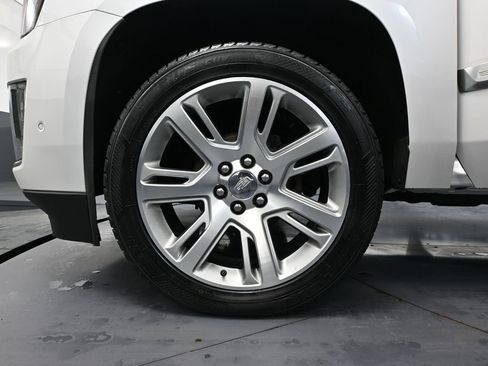 Used 2020 Cadillac Escalade ESV Premium Luxury image 19