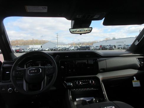 New 2026 GMC Sierra 2500 AT4 w/ AT4 Premium Plus Package image 17