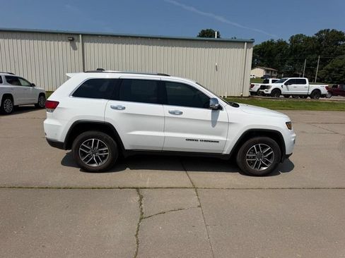Used 2021 Jeep Grand Cherokee Limited w/ Luxury Group II AWD/4WD image 2