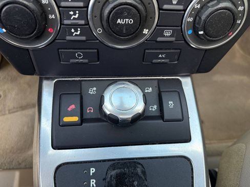 Used 2012 Land Rover LR2 HSE AWD/4WD image 21