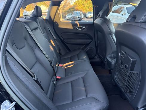Certified 2023 Volvo XC60 B5 Plus image 33