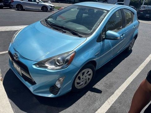 Used 2016 Toyota Prius C Three FWD image 3