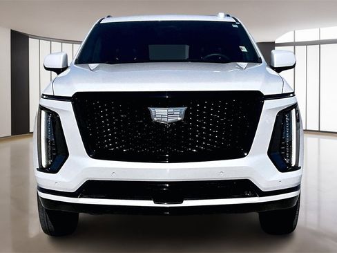 Used 2025 Cadillac Escalade Sport Platinum w/ LPO, ONYX Package image 3