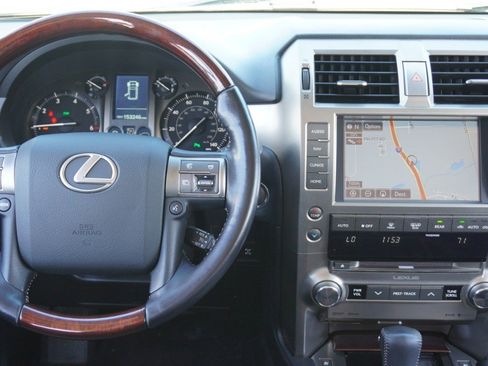 Used 2016 Lexus GX 460 w/ Premium Package image 30