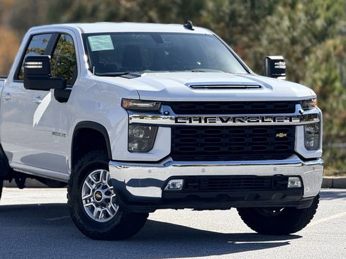 Used 2020 Chevrolet Silverado 2500 LT w/ All Star Edition image 48
