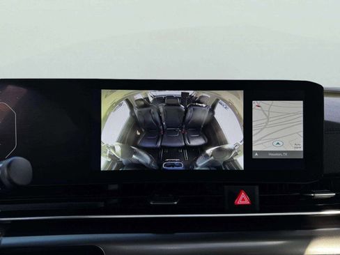 Used 2025 Kia Carnival SX w/ SX Dark Edition Package image 35