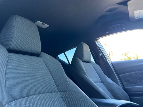 Used 2019 Toyota C-HR LE image 20