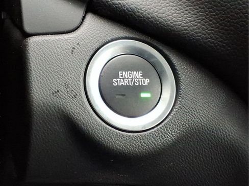 Used 2023 Chevrolet Equinox LT image 23