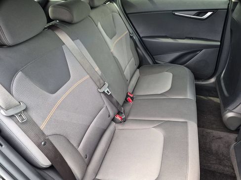 Used 2025 Kia Niro LX FWD image 30