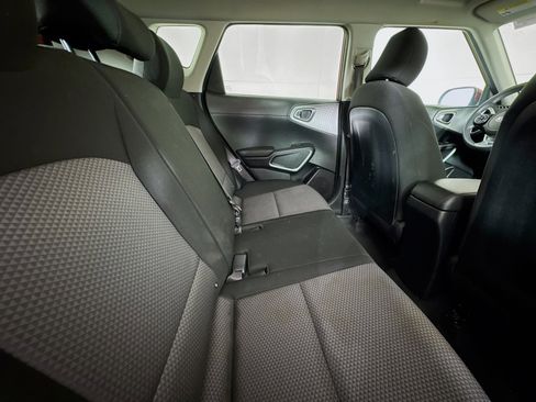 Used 2020 Kia Soul LX image 44