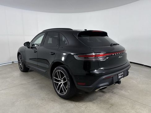 Certified 2024 Porsche Macan AWD/4WD image 3