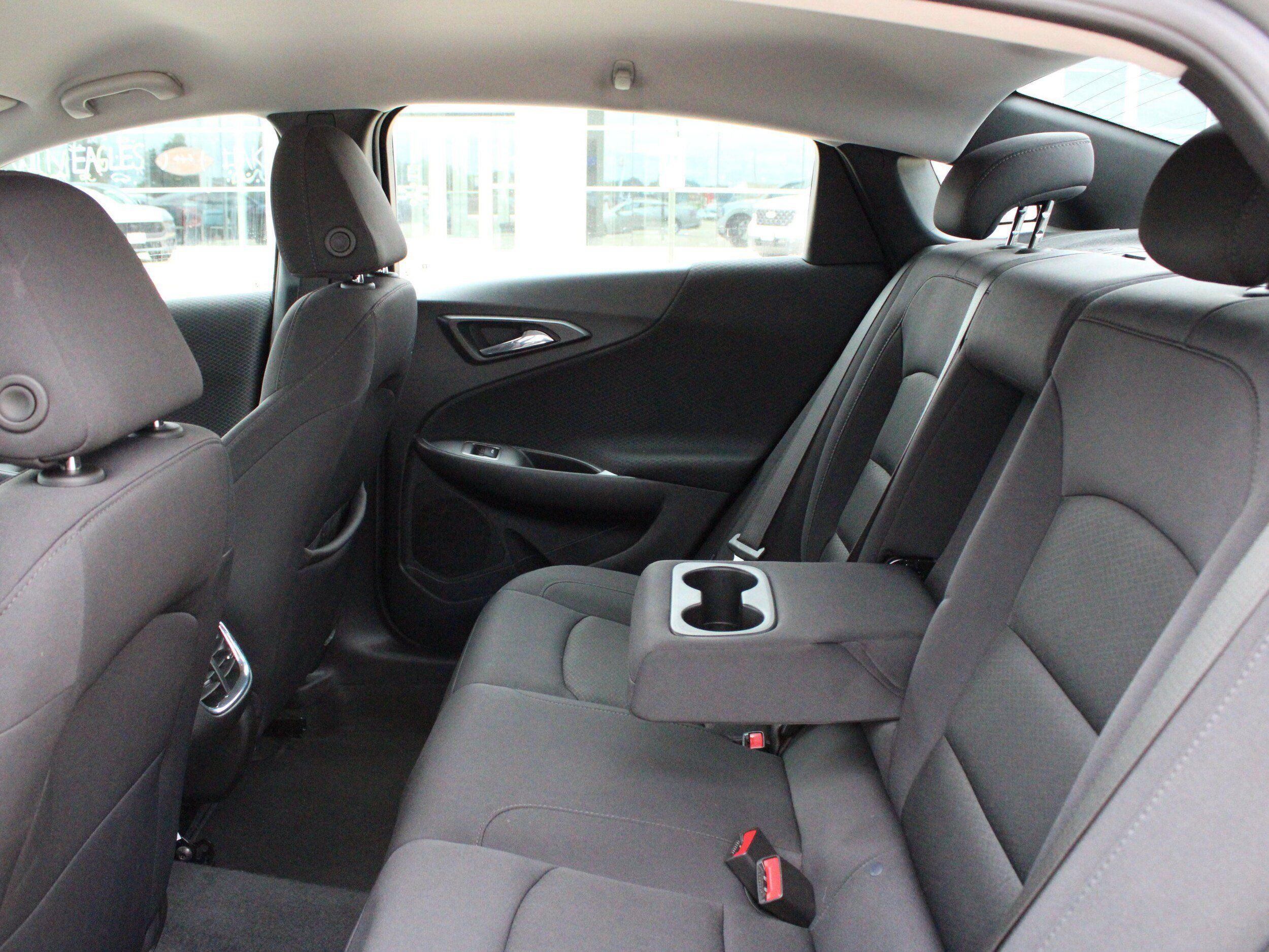 Used 2025 Chevrolet Malibu LT FWD image 15