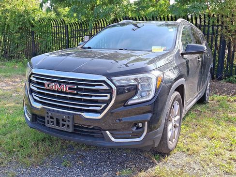 Used 2022 GMC Terrain SLT image 2