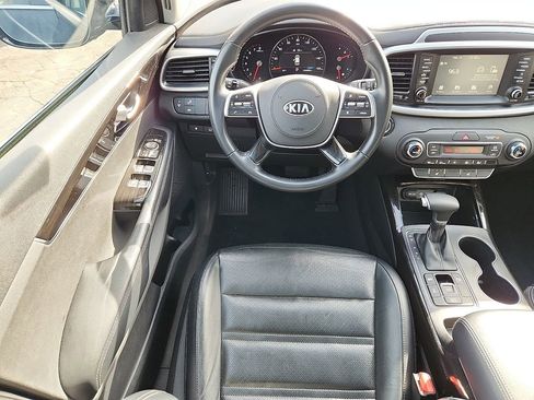 Used 2020 Kia Sorento EX image 12