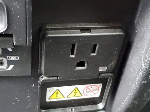 Used 2020 Jeep Cherokee Trailhawk w/ Cold Weather Group image 14