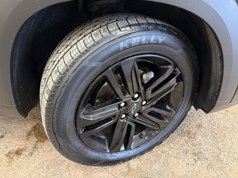 Used 2024 Chevrolet Trax ACTIV w/ Sunroof Package image 16