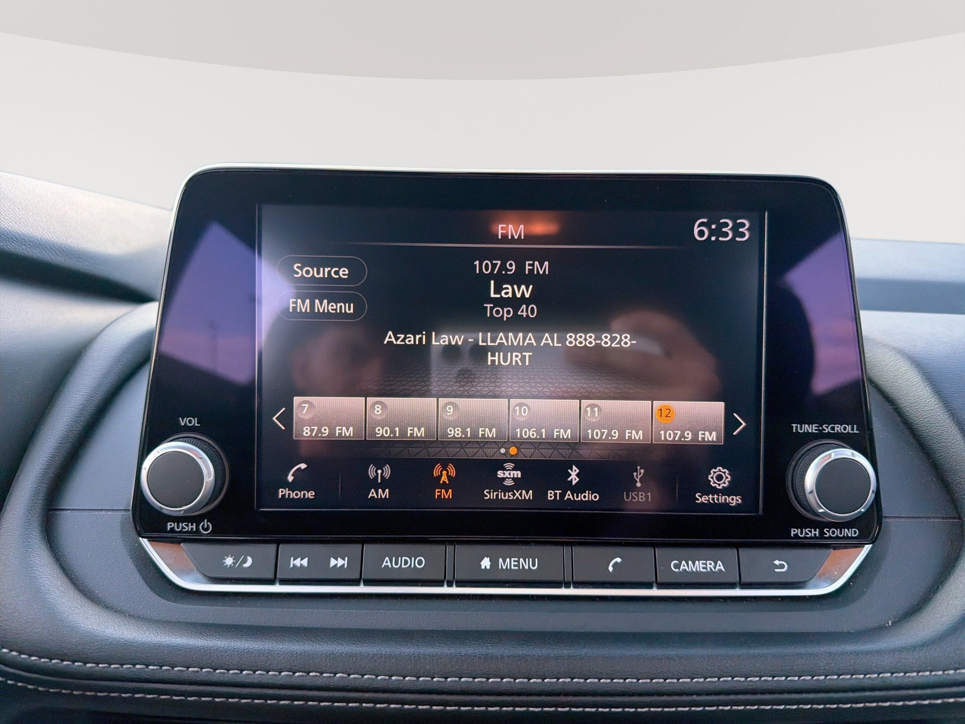 Used 2025 Nissan Rogue SV AWD/4WD image 12