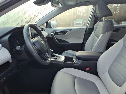 Used 2025 Toyota RAV4 XLE Premium w/ Weather Package image 5