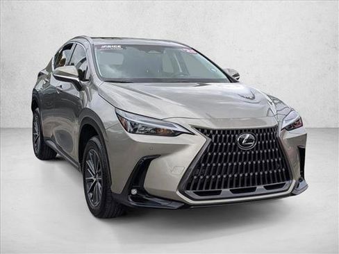 Used 2025 Lexus NX 250 FWD w/ Premium Package image 3