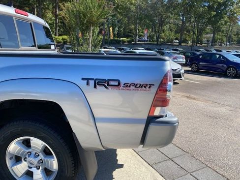 Used 2015 Toyota Tacoma PreRunner image 9