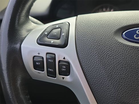 Used 2013 Ford Edge Limited image 19