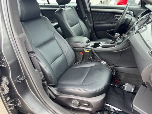 Used 2018 Ford Taurus SEL AWD/4WD image 9