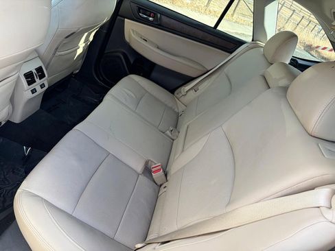 Used 2016 Subaru Outback 2.5i Limited AWD/4WD image 20