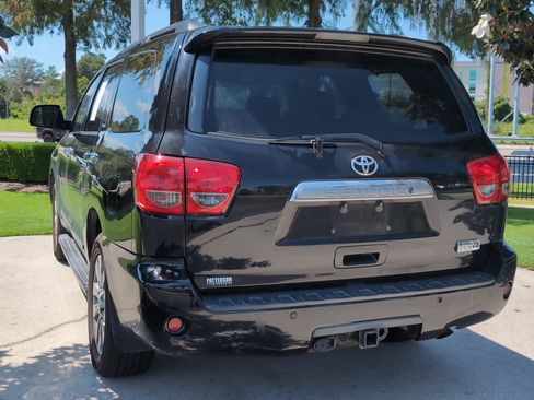 Used 2011 Toyota Sequoia Platinum RWD image 8