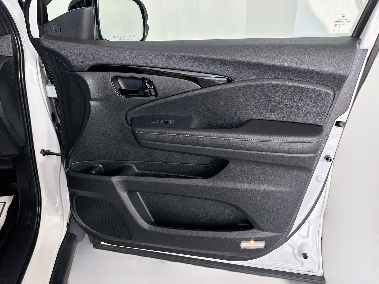 Used 2023 Honda Passport Elite image 35