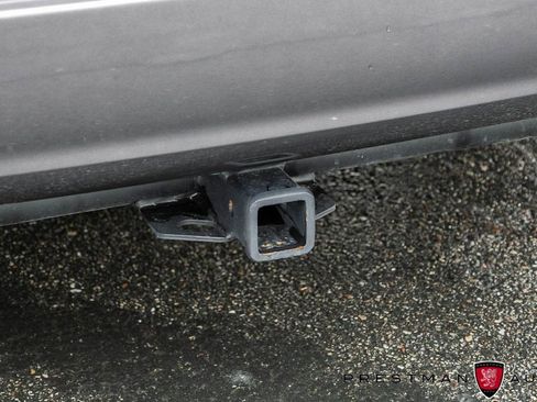 Used 2018 Toyota Sienna LE image 4