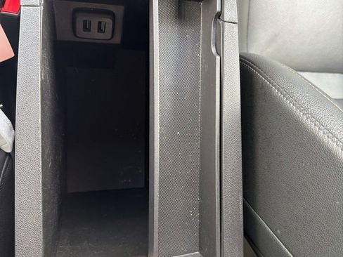 Used 2023 Chevrolet Equinox Premier image 45