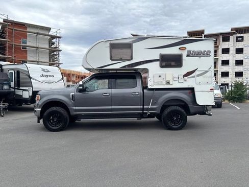 Used 2021 Ford F250 XLT w/ XLT Premium Package AWD/4WD image 2