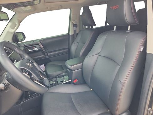 Used 2020 Toyota 4Runner TRD Off-Road Premium w/ Moonroof Package AWD/4WD image 9