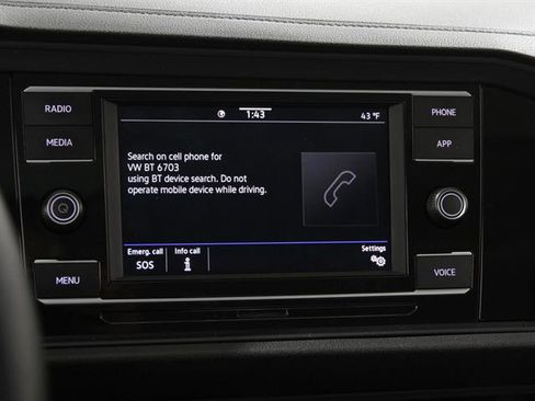 Certified 2023 Volkswagen Jetta SE w/ Panoramic Sunroof Package image 11