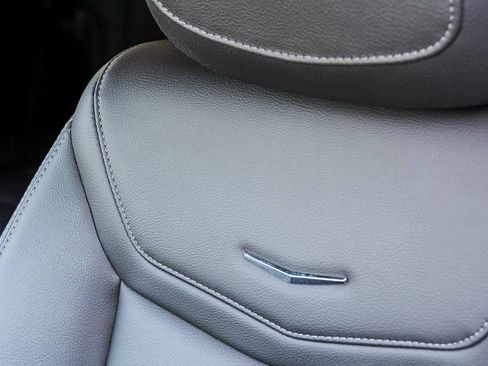 Used 2025 Cadillac XT5 Luxury image 24