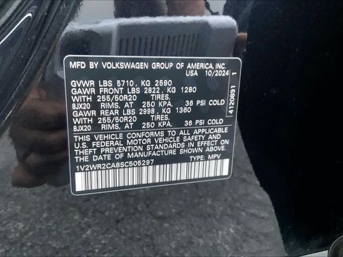 Used 2025 Volkswagen Atlas SE FWD image 29