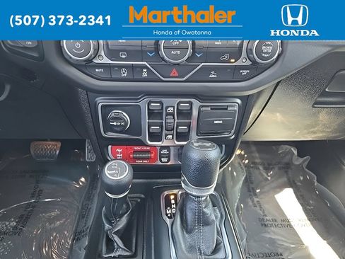 Used 2026 Jeep Wrangler Unlimited Rubicon AWD/4WD image 23