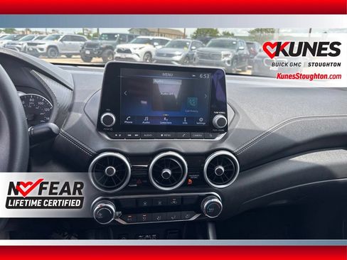 Used 2025 Nissan Sentra SV FWD image 18
