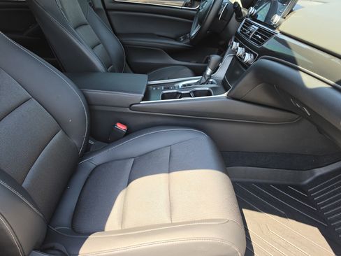 Used 2022 Honda Accord Sport image 12