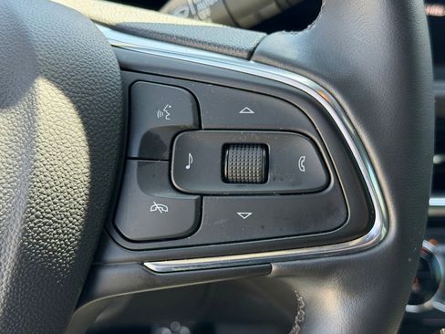 Used 2024 Buick Envista Sport Touring w/ Convenience I Package FWD image 16