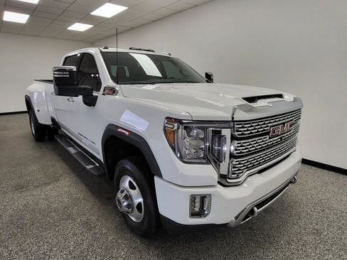 Used 2022 GMC Sierra 3500 Denali w/ Technology Package image 22