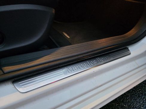 Used 2014 Mercedes-Benz CLA 250 image 35