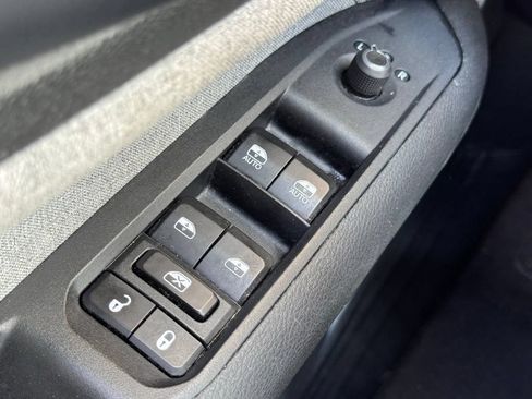 Used 2024 Jeep Compass Latitude AWD/4WD image 22