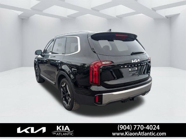 Used 2025 Kia Telluride S FWD image 5