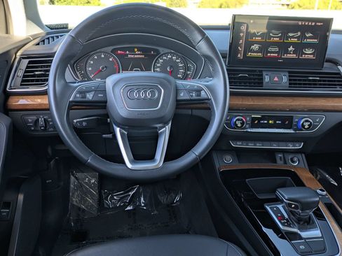 Used 2021 Audi Q5 2.0T Premium w/ Convenience Package AWD/4WD image 8