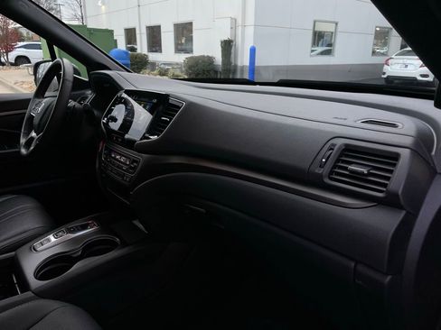 Certified 2022 Honda Passport TrailSport image 34