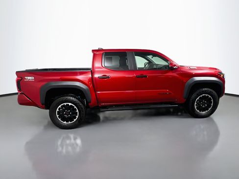 Used 2025 Toyota Tacoma TRD Off-Road AWD/4WD image 3